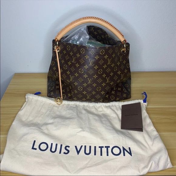 Louis Vuitton Handbags - Louis Vuitton Vintage Artsy MM Monogram Handbag